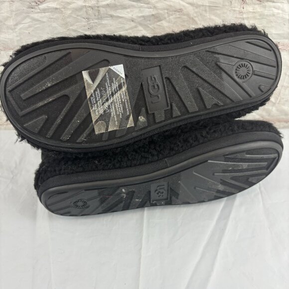 UGG Women's 8 Black Plushy Shearling Warm Slipper Booties - Picture 9 of 9